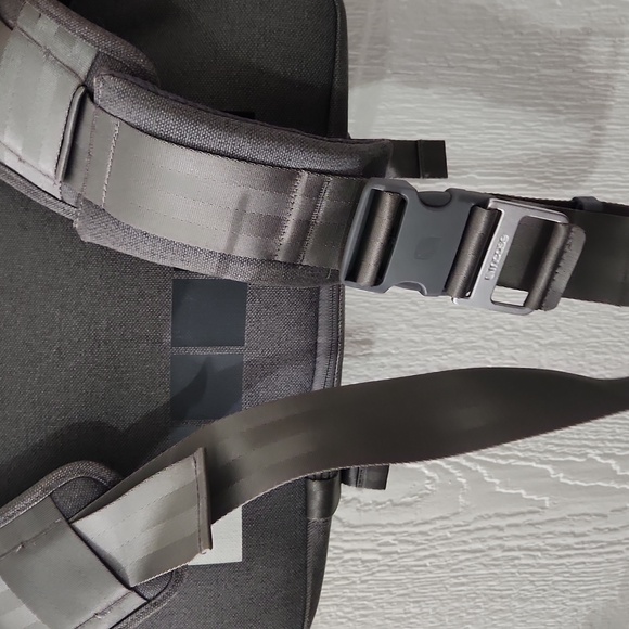 Ari Marcopoulos Incase Camera Bag - Picture 5 of 6